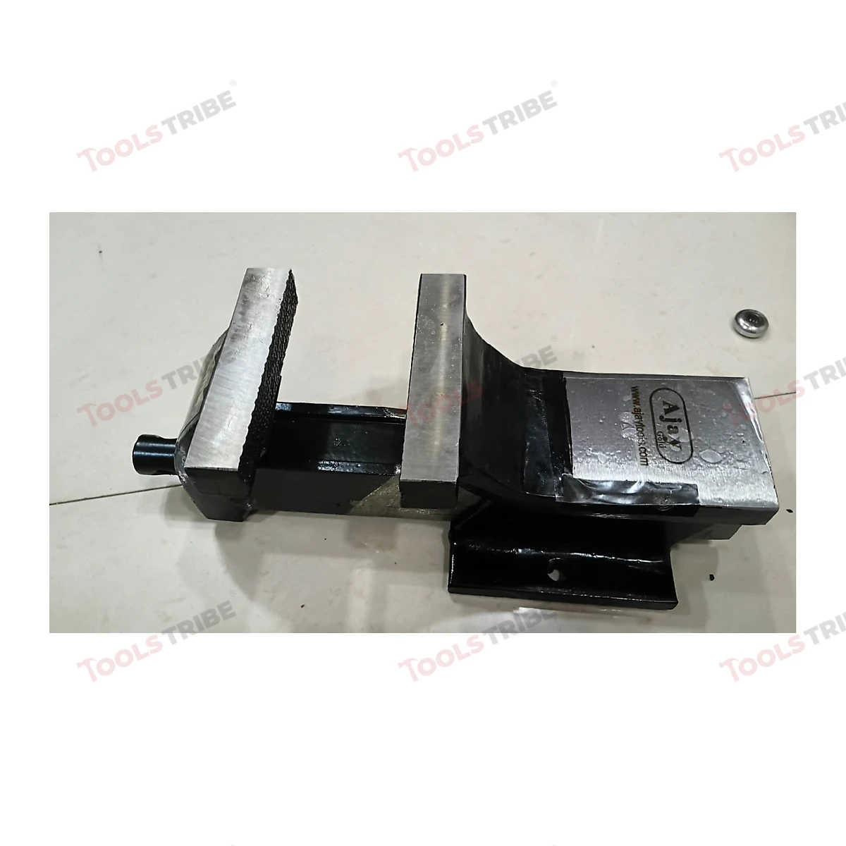 STEEL BENCH VICE