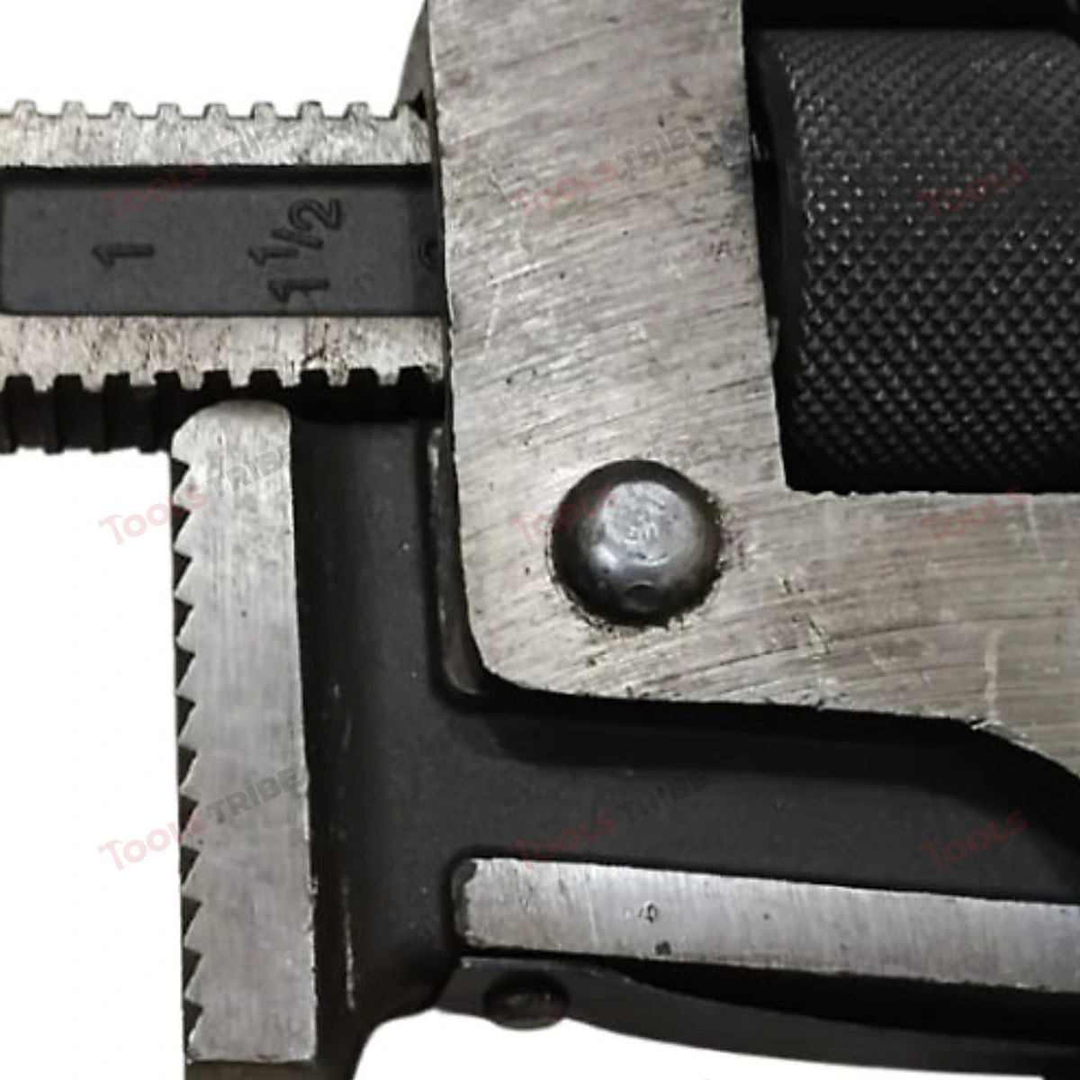 PIPE WRENCH